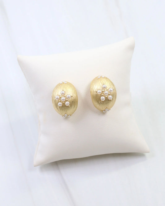 Bailee Pearl Flower Oval Earring Matte Gold