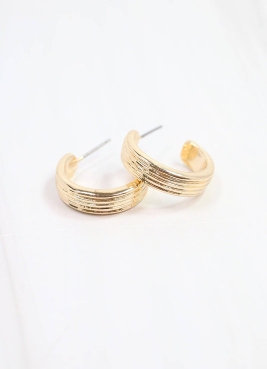 Fisher Ribbed Hoop Earring Gold: Default