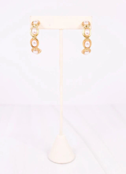 Dalma Pearl Hoop Earring